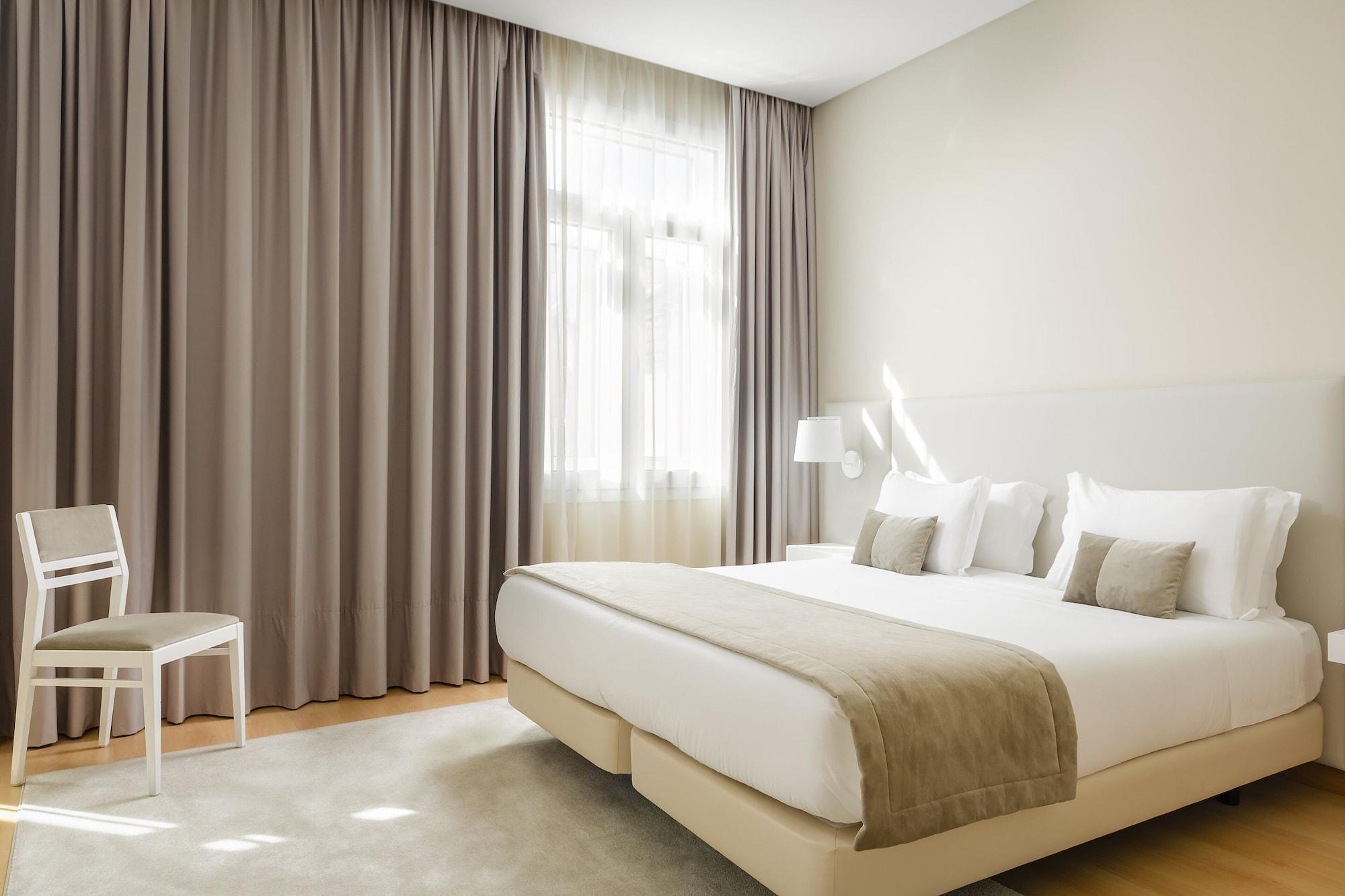 Exe Wellington Hotel Фигейра да Фош Екстериор снимка