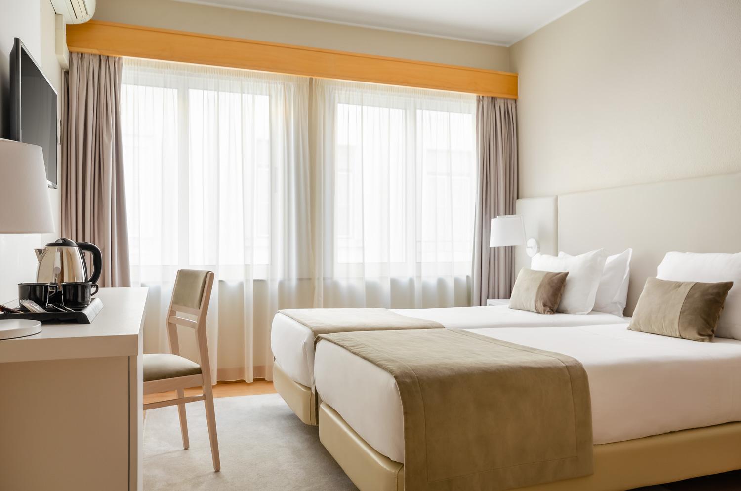 Exe Wellington Hotel Фигейра да Фош Екстериор снимка