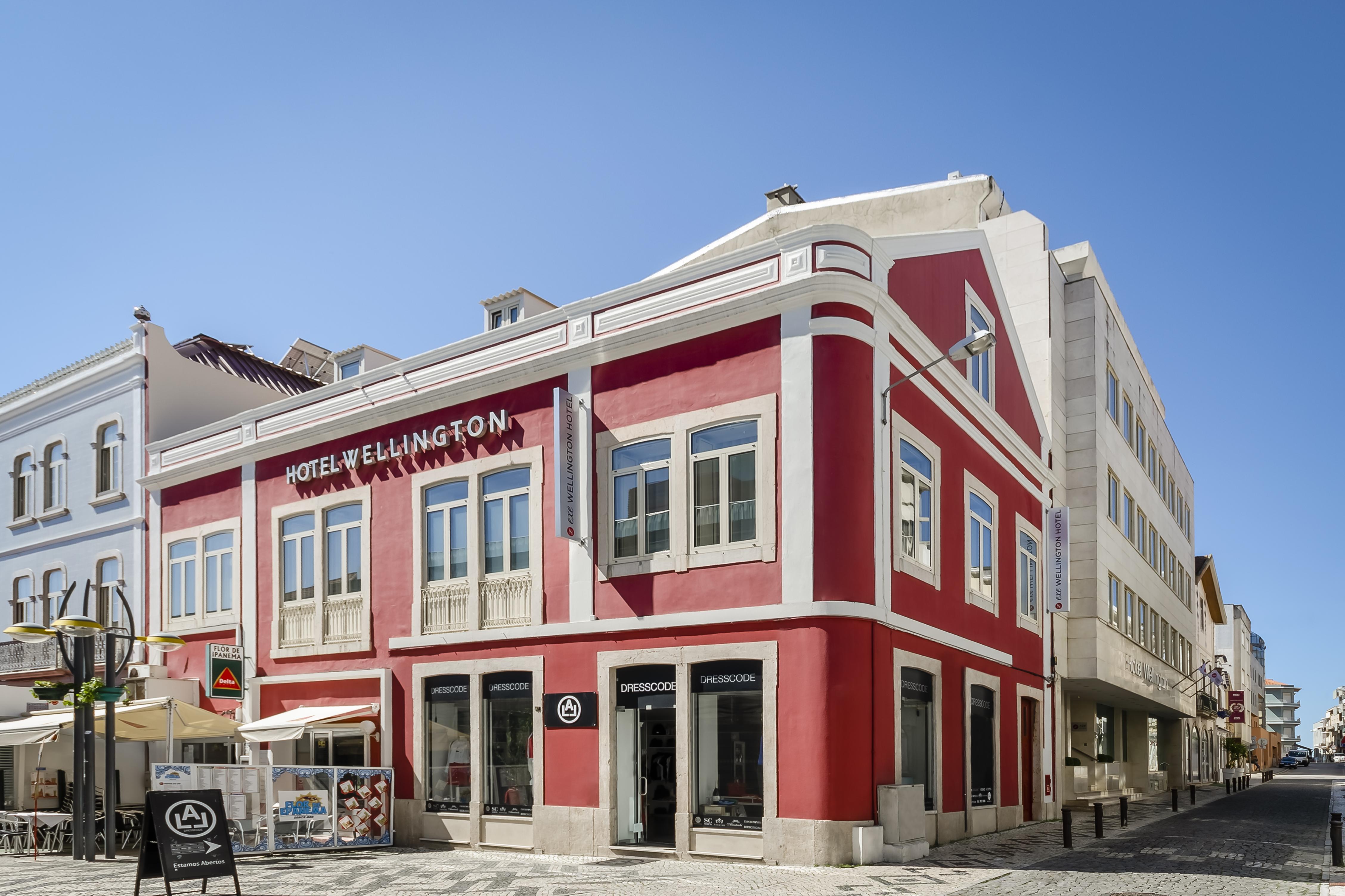 Exe Wellington Hotel Фигейра да Фош Екстериор снимка