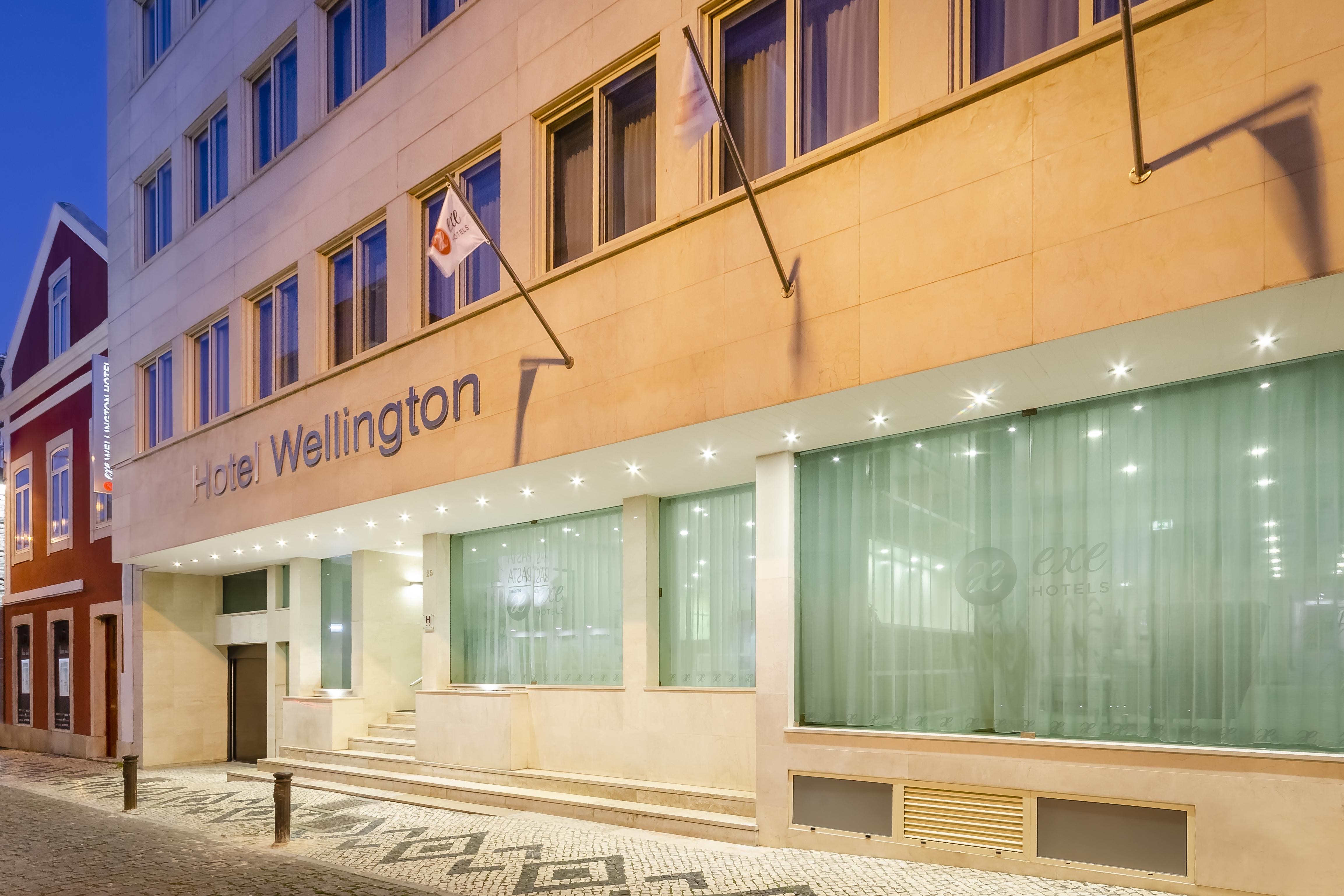 Exe Wellington Hotel Фигейра да Фош Екстериор снимка