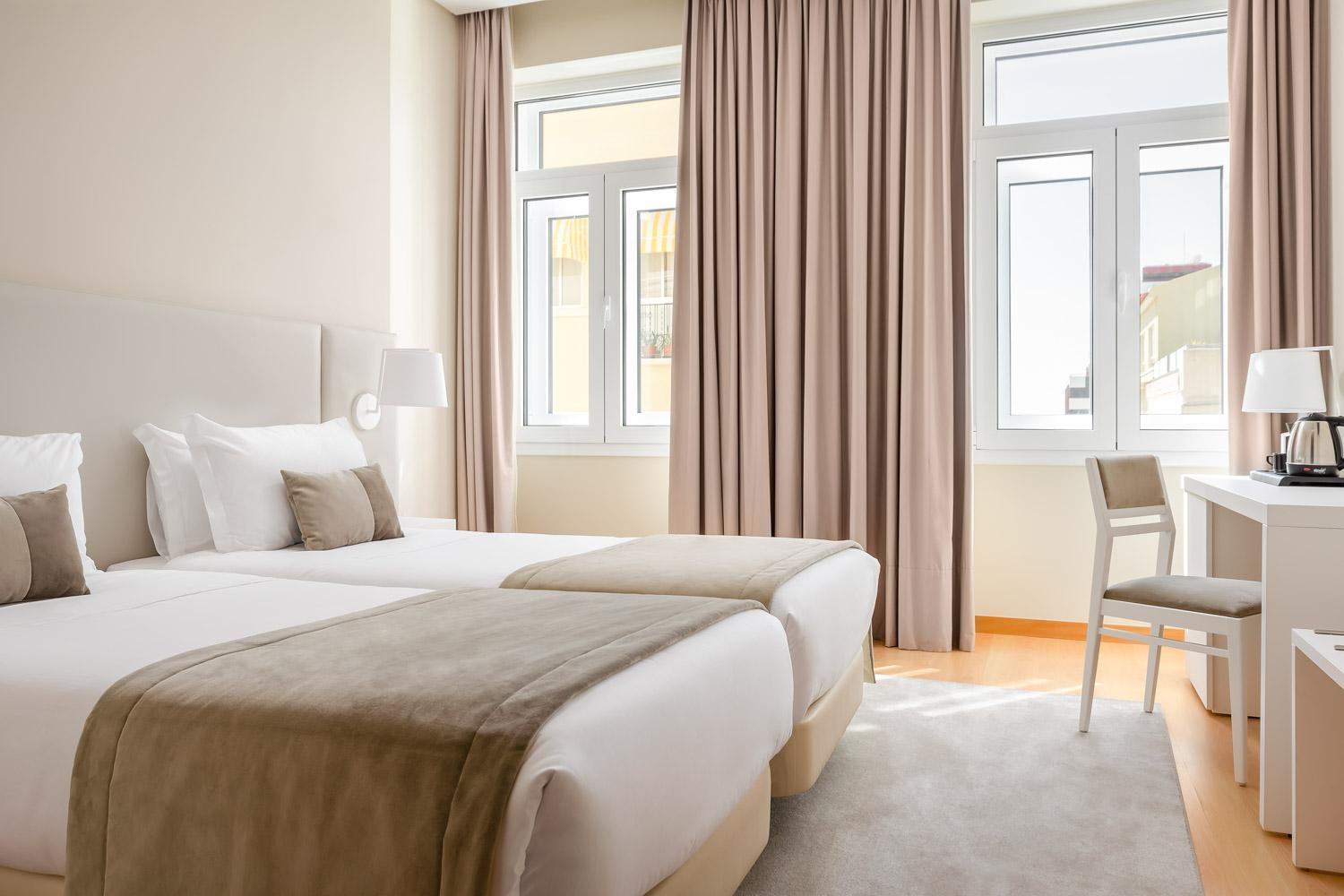 Exe Wellington Hotel Фигейра да Фош Екстериор снимка