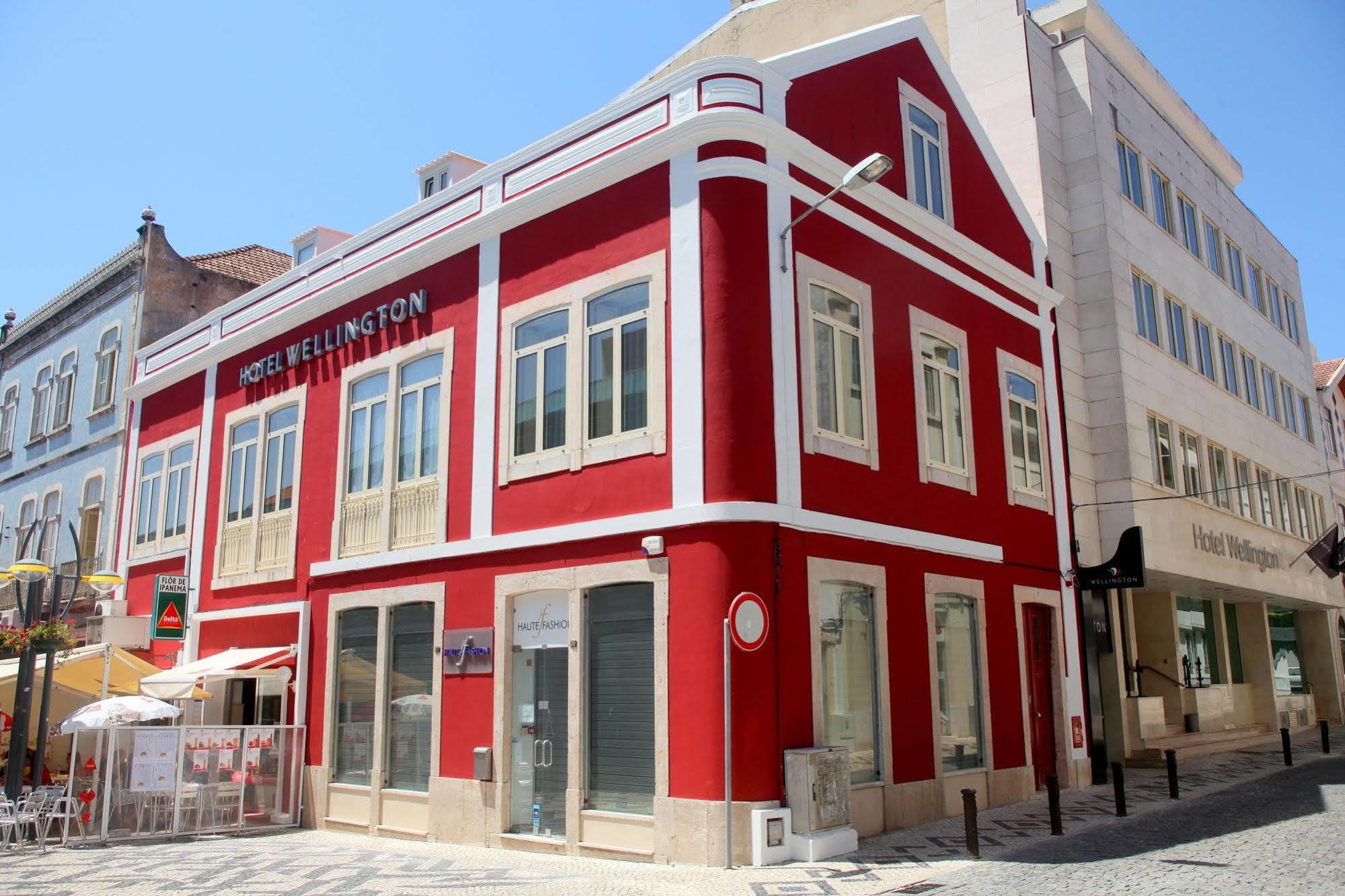 Exe Wellington Hotel Фигейра да Фош Екстериор снимка